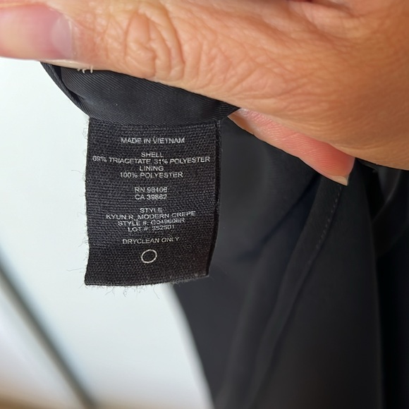 Kyun R Modern Crepe Theory LBD size 8 midi v neck slip dress with lining - Picture 9 of 9